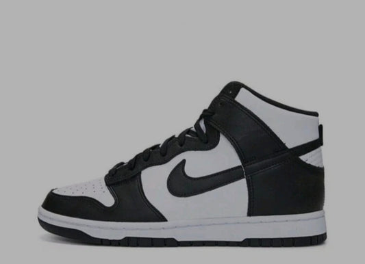 Nike Dunk Hi Retro Sneakers
